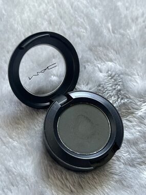 MAC Cosmetics Eyeshadow FEMME NOIR
